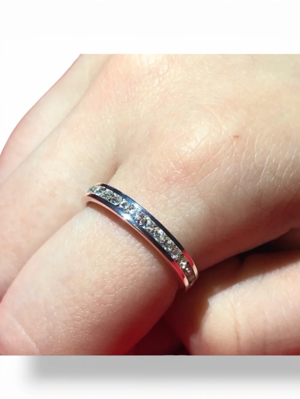 Woman’s Fashion Diamond CZ 💎 band size 8